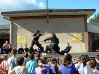 img03